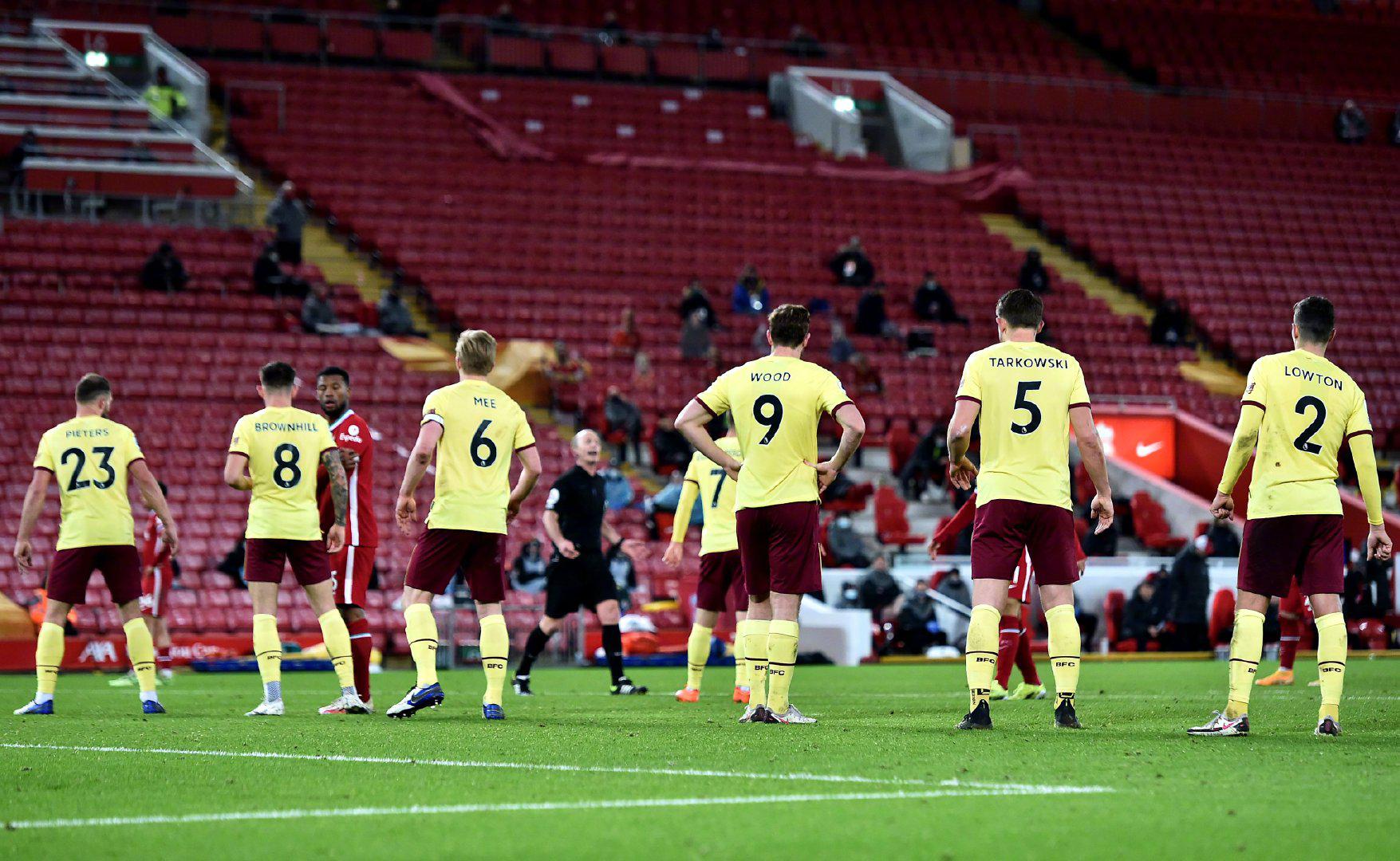 拉近队员关 拉近队员关